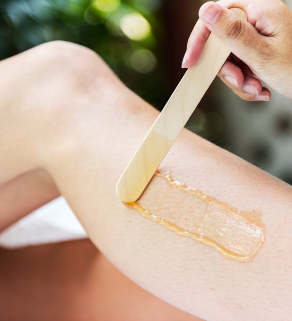 Tratamientos de estética corporal con depilación con cera tradicional en Aspe